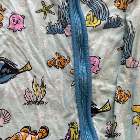 Little sleepies Disney finding Nemo 6-12 months onesie - Picture 5 of 6